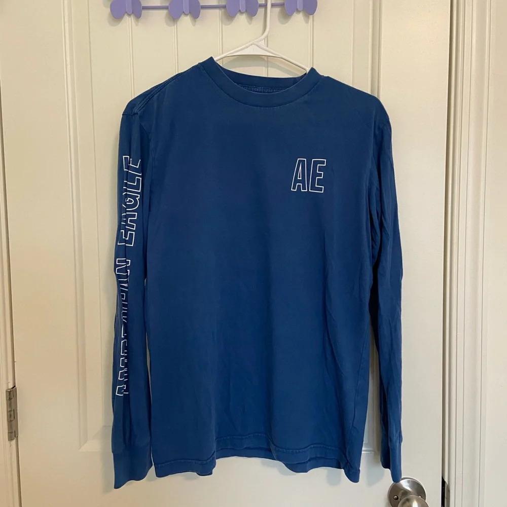 American Eagle men’s super soft standard fit shirt — XS